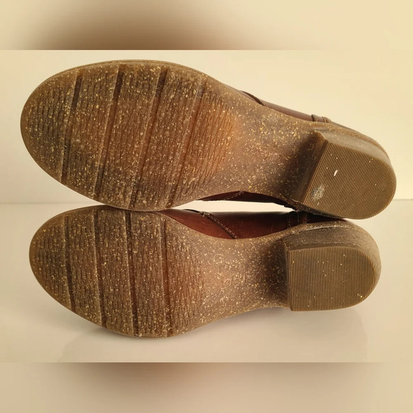 Clarks Artisan Brown Nubuck Leather Boots, Size 6M‎ - Picture 7 of 9